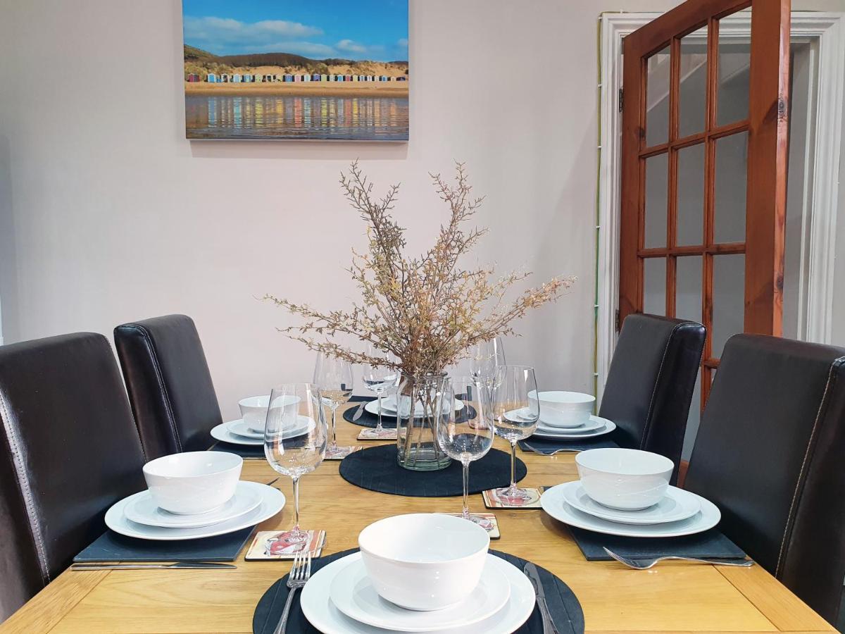 Coastal Escape In The Heart Of Saltburn Villa Exterior foto